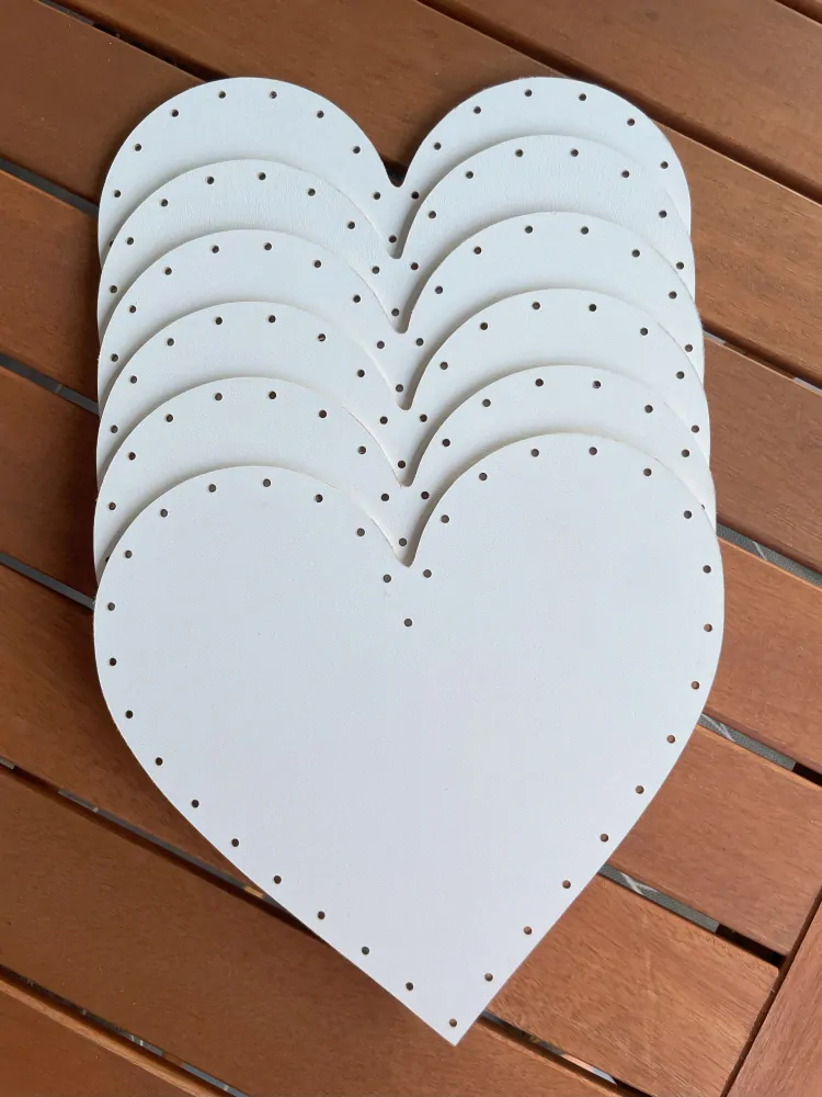 Dno sololit biely srdce 22,5x24cm