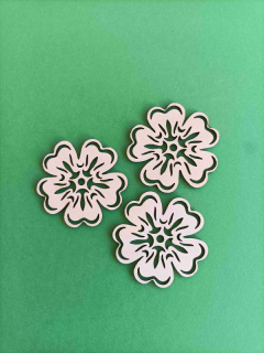 Drevené kvietky 6cm 3ks