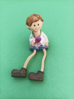 Figúrka, deti sediace , polyr. 4x3,5x6cm
